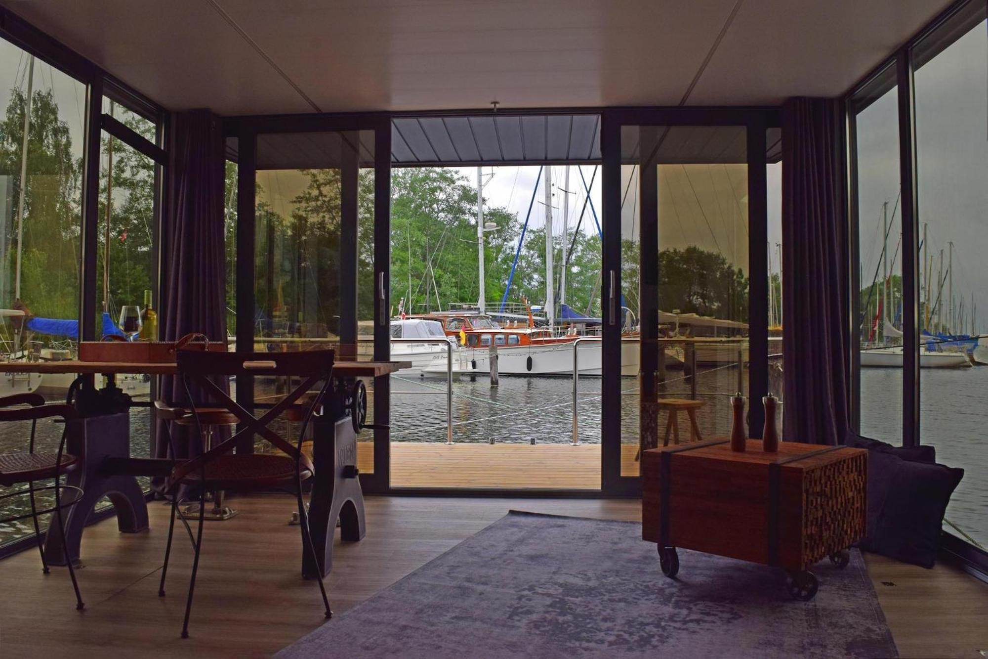 ホテル Houseboat Leni フレンスブルク エクステリア 写真