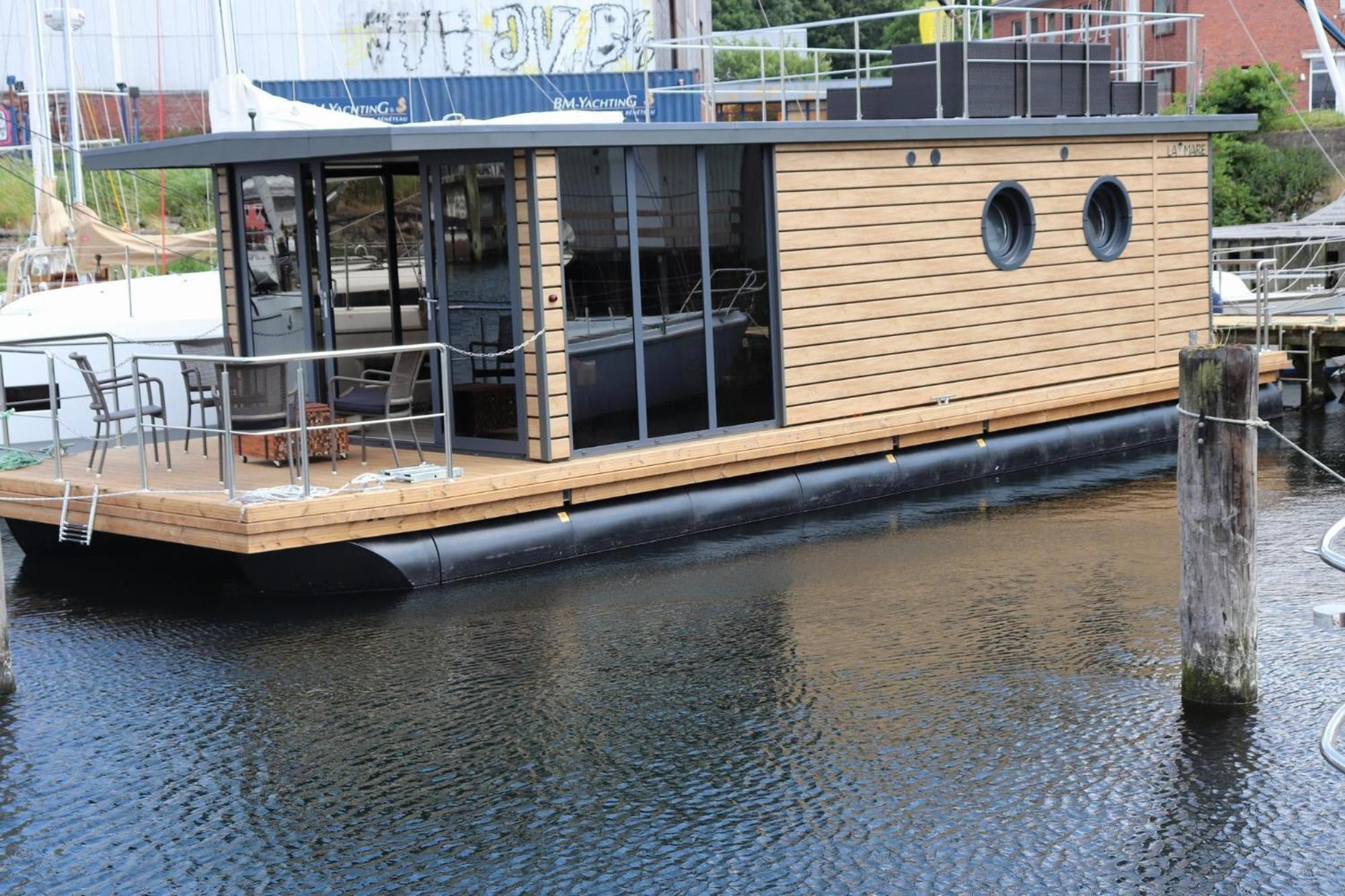 ホテル Houseboat Leni フレンスブルク エクステリア 写真