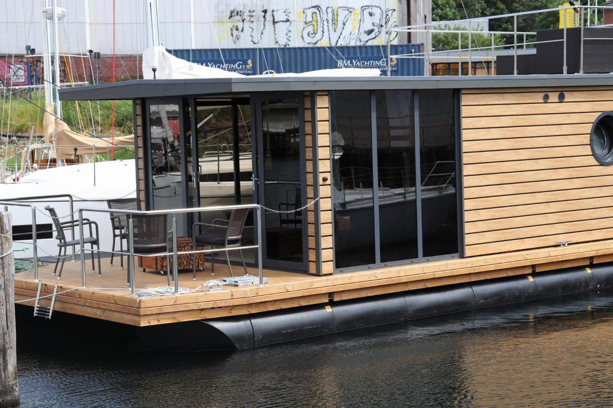 ホテル Houseboat Leni フレンスブルク エクステリア 写真