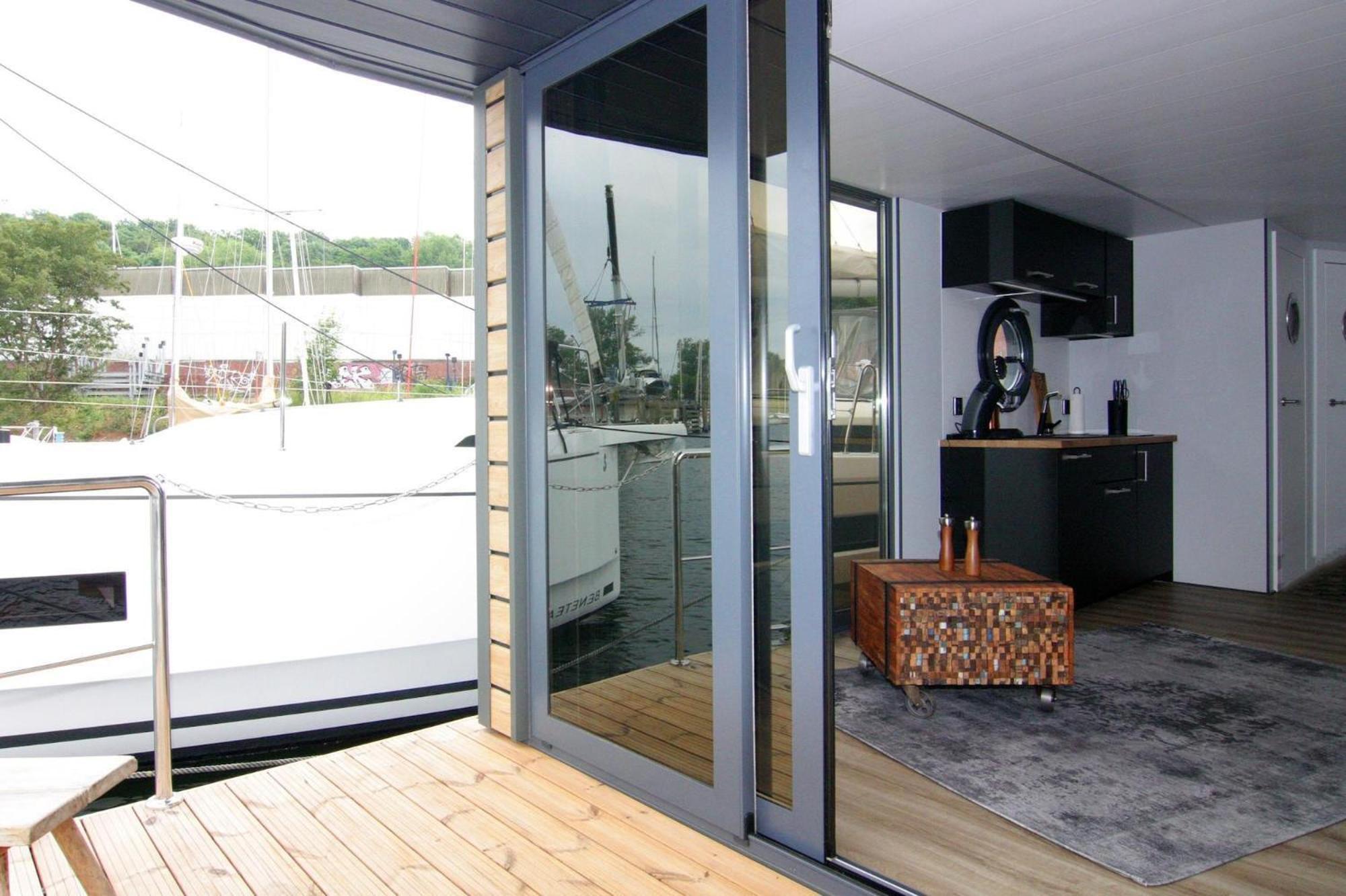 ホテル Houseboat Leni フレンスブルク エクステリア 写真
