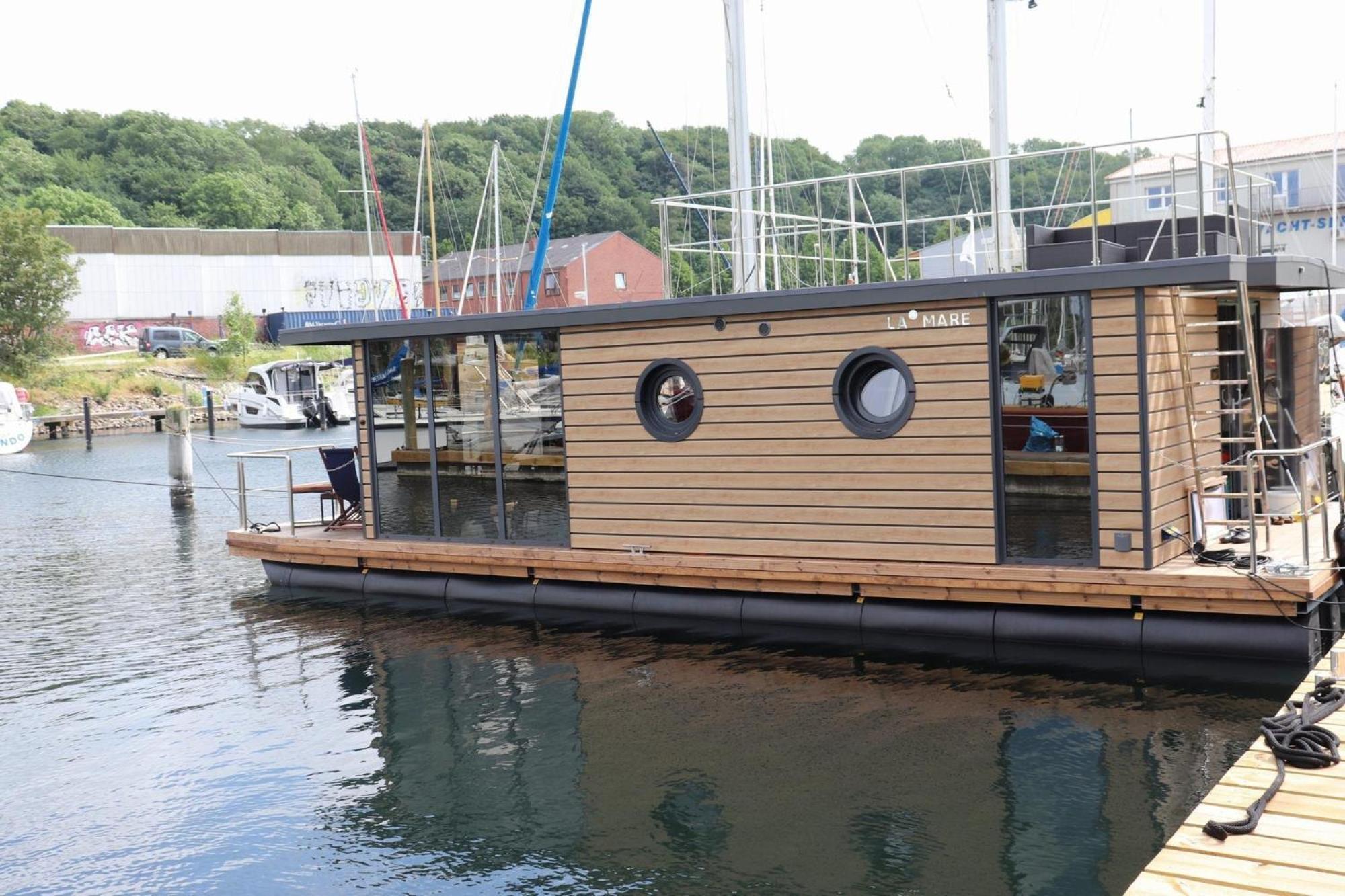 ホテル Houseboat Leni フレンスブルク エクステリア 写真