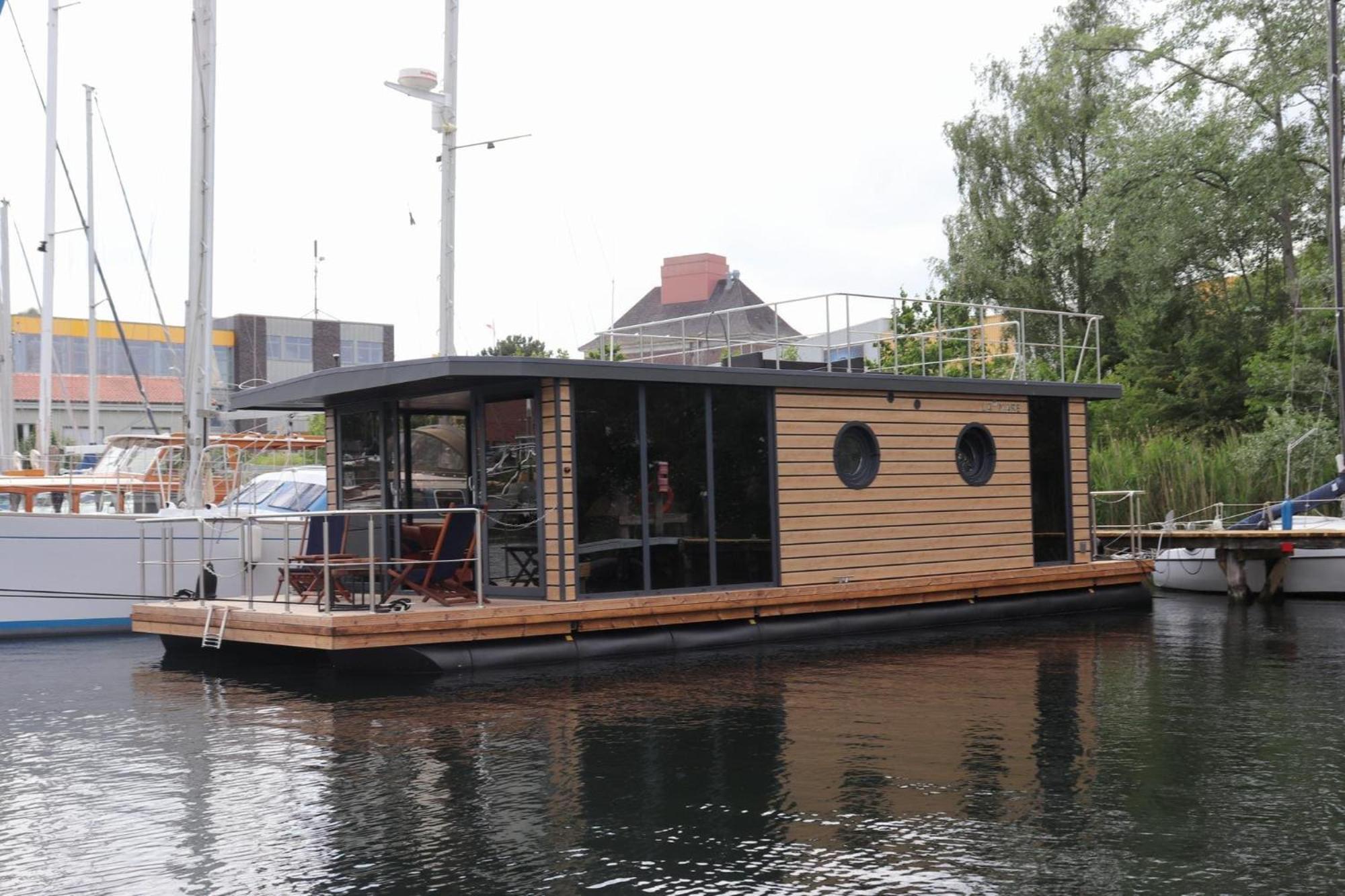 ホテル Houseboat Leni フレンスブルク エクステリア 写真