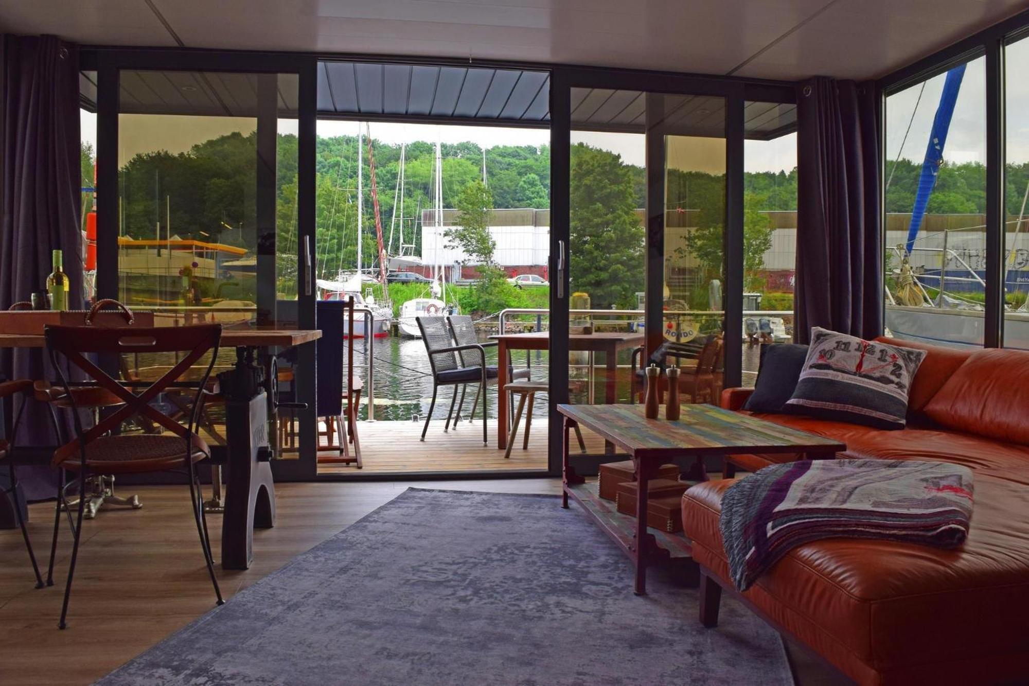 ホテル Houseboat Leni フレンスブルク エクステリア 写真
